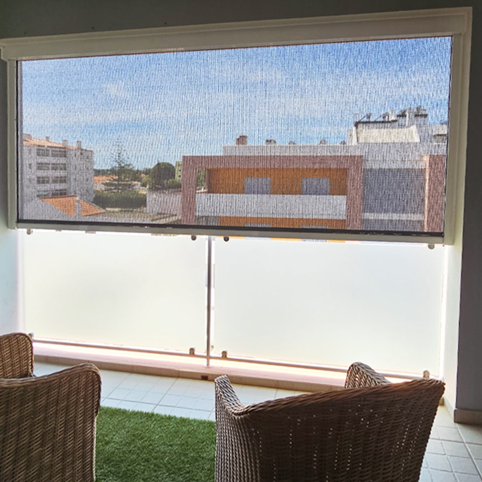Installation of vertical awnings in the Algarve
